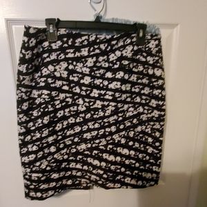 Black & white asymmetrical print skirt